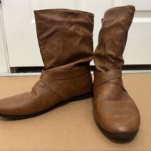 ETC! Size M (7/8) Ankle Boot